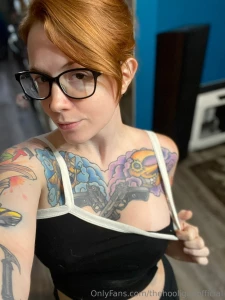 If you like mom bods nerdiness and tattoos then nekoginger is who you part 1