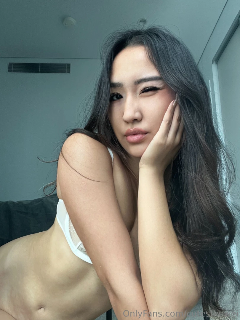 Feeling cute might delete later part 24 