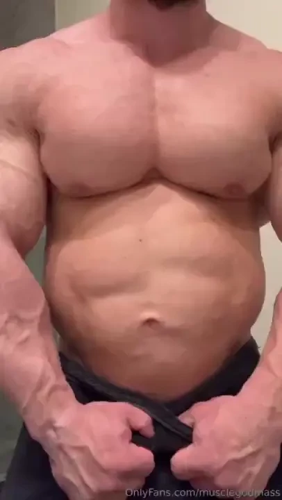 Tittttttiesssss 