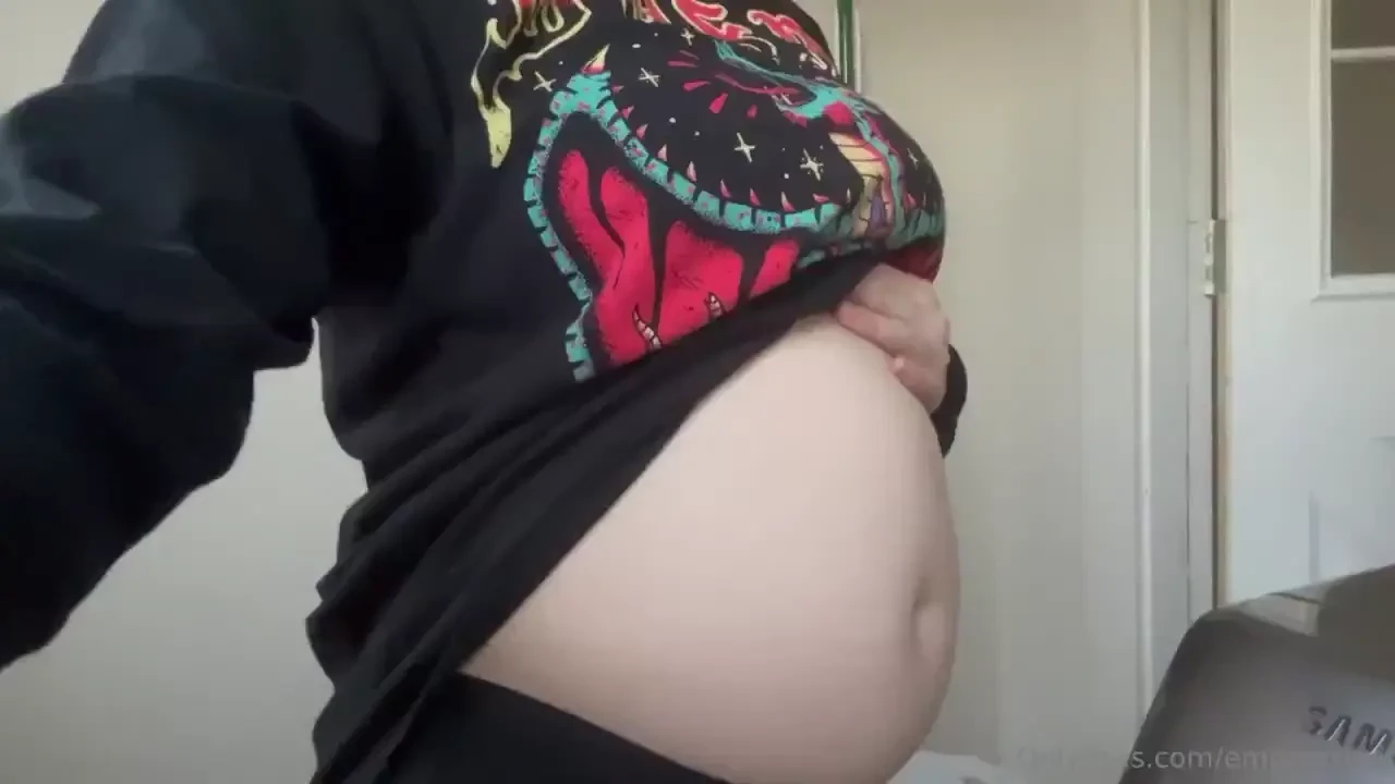 Big bellied goth girl 