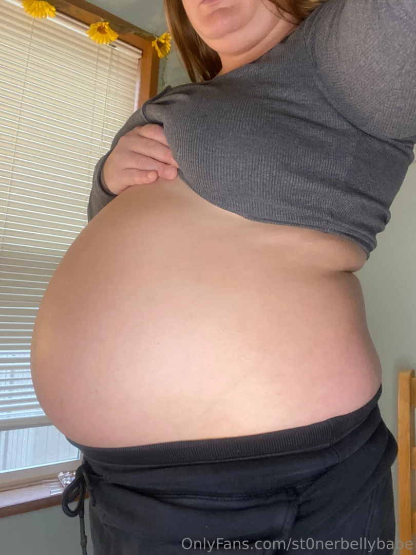 Anyway who wants to find out how much pumpkin pie i can eat in one part 1 