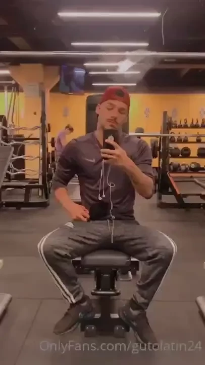 Sexo na academia rola 