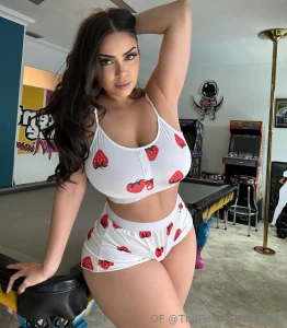 Think you could handle me when i look at you like that