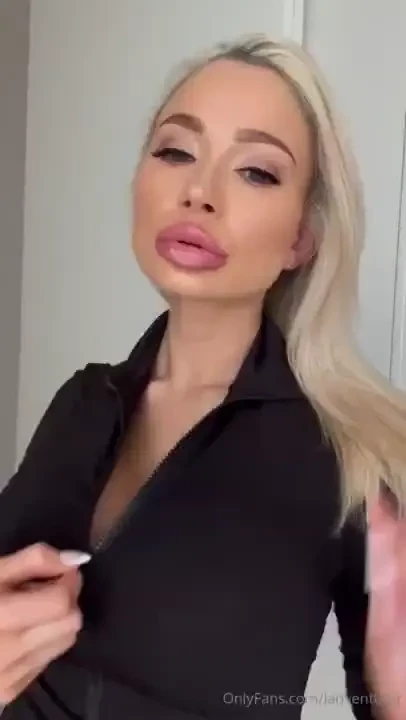 Going out stealth mode in public zipped up here s what i m hiding 