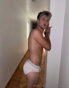 Catch a glimpse of this y0ung heartthrob with a charming smile and a part 17