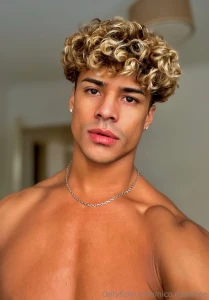 I m just going to tell you this i don t have any underwear today part 1