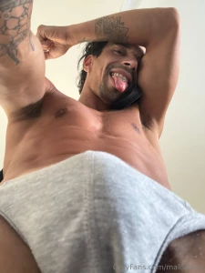 Oggi sto arrapato da morire e ho un bel po di contenuti che vi