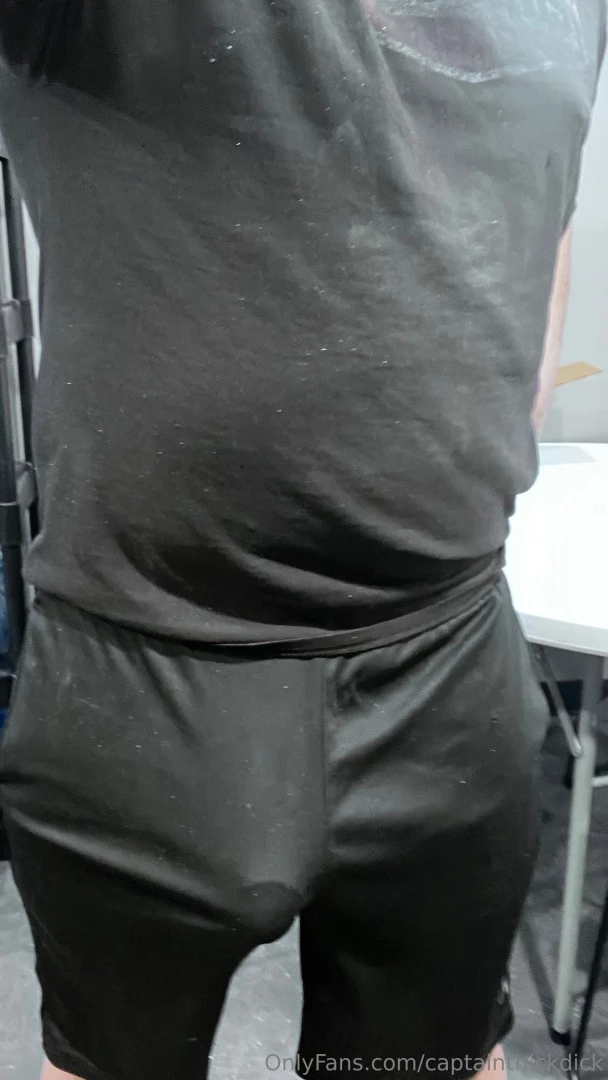 The time i tried to go through my work day without underwear it was a 