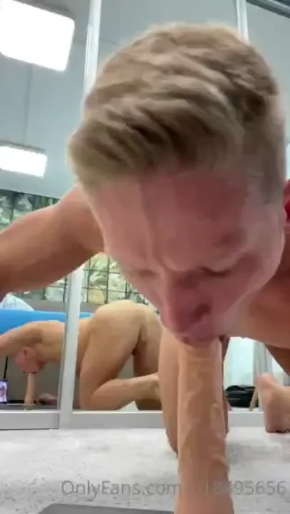 23cm dildo suck bit too big for me but i tried 