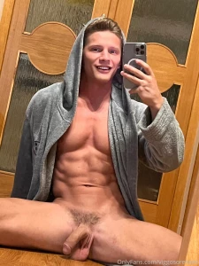 It s getting colder and colder in czech so it s time for my bathrobe