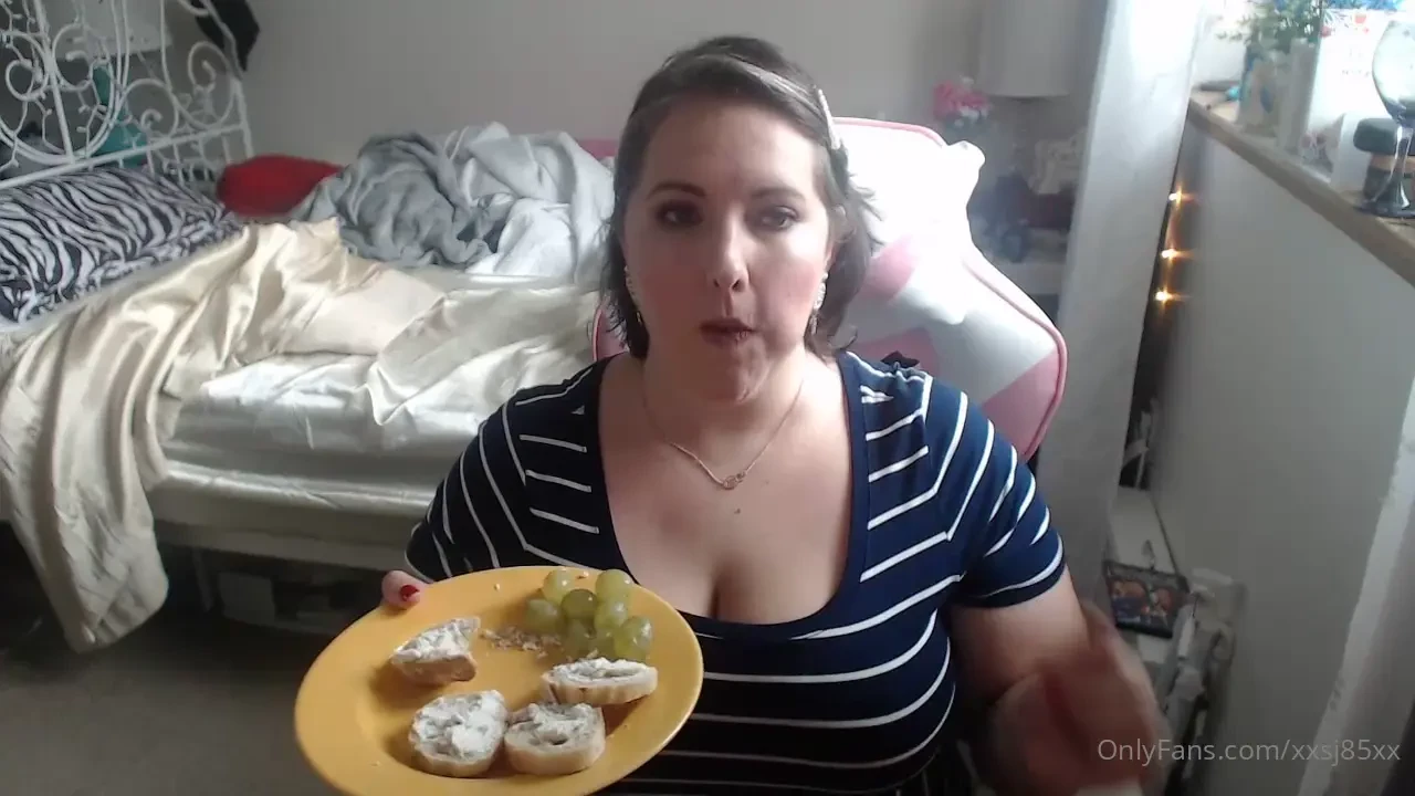 Food is one of my favorite things in the whole wide world 
