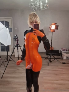 Can i get someone to take all the seed out of this lil pumpkin part 5