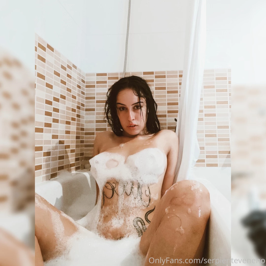 I am the wet queen tell me what do you need it from your queen part 1 