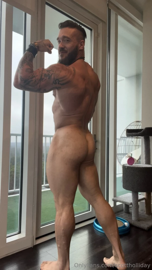 Hey boy come and let s play 