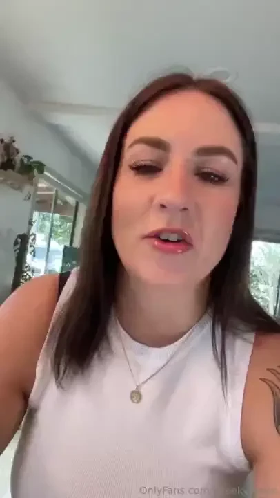 Drawing the winner for my comp sorry for the delay x 