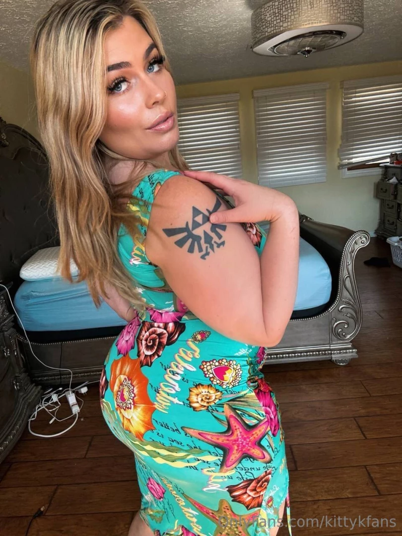 Don t look at the caption silly look at me part 5 