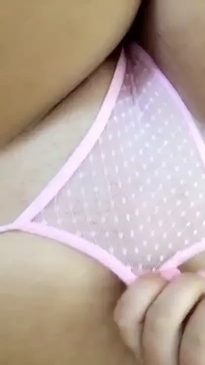 Look at this beautiful camel toe 