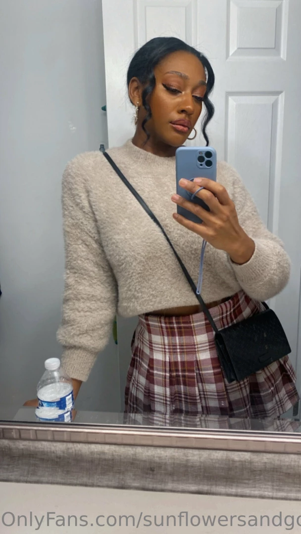 Let me be your good little girl 