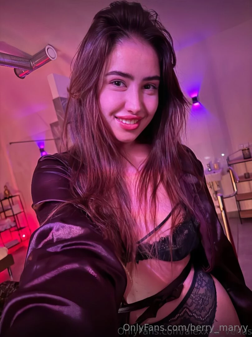 Alexxxa_venus she loves vulgarity and everything related to sex she is part 39 