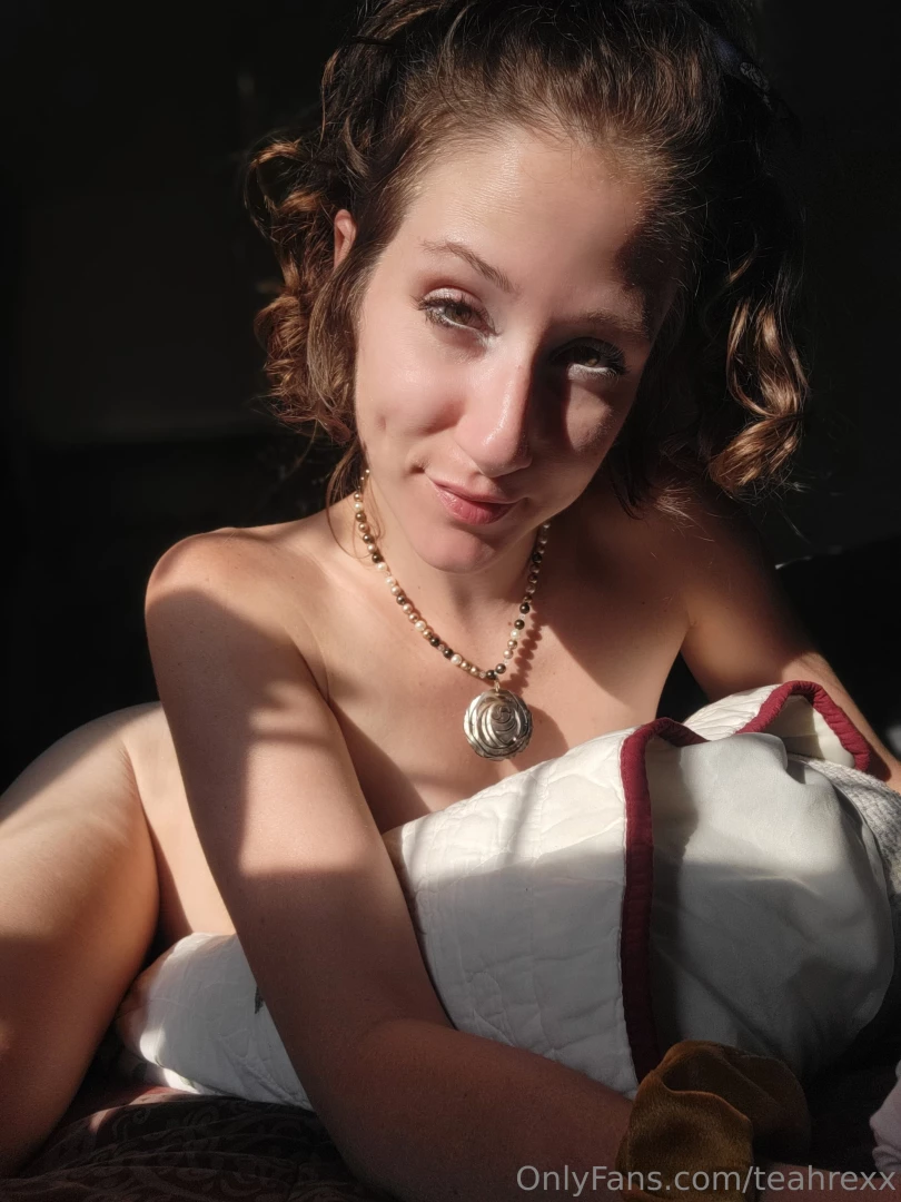 Do you eat breakfast and lunch together 