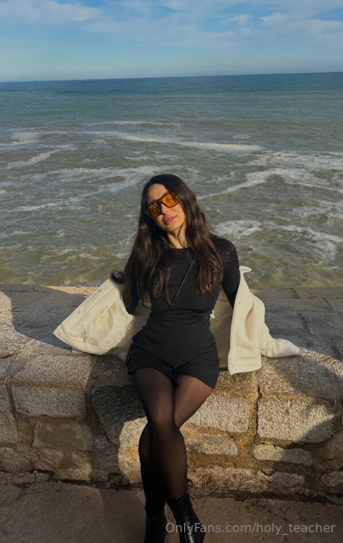 Free subscription hot hottie missmiamadison is all alone now and needs part 100 