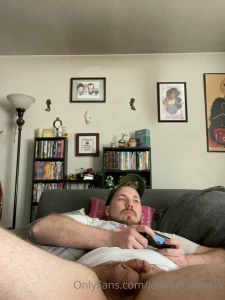 Pros of gaming without pants super comfy cons constant boners popping