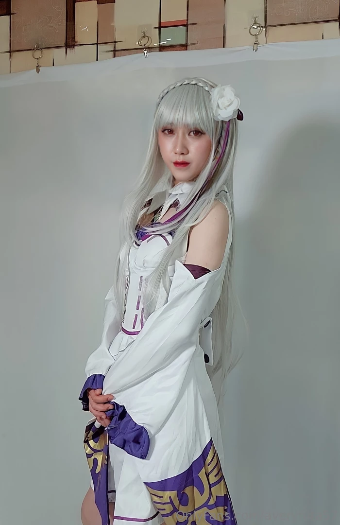 Emilia cosplay part 1 