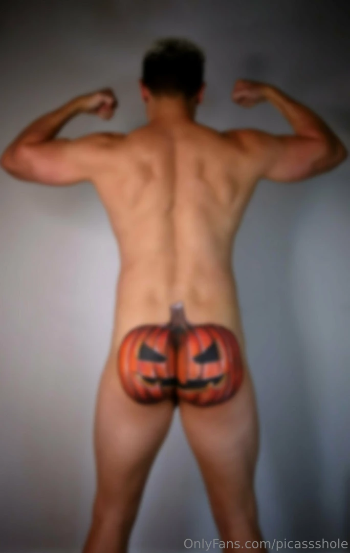 Can you guess who that ass belongs to 