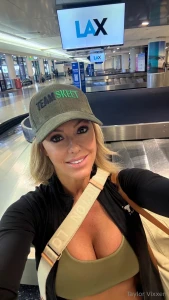 Hello la no make up have a big shoot today with richelle ryan amp