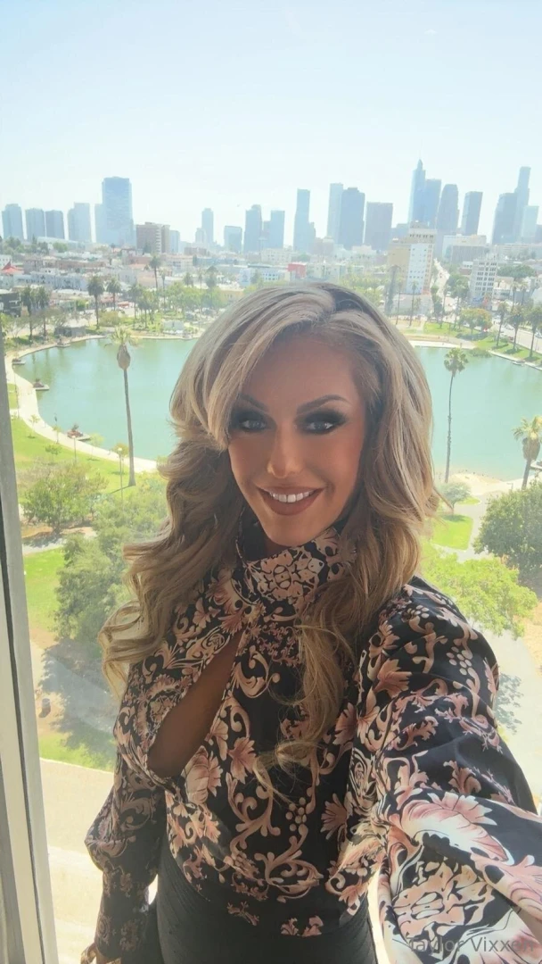 On set today for vr bangers exclusive bts footage in the dms soon 