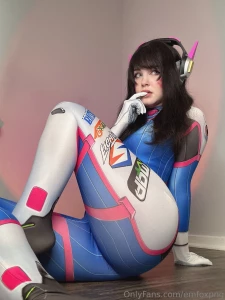 Just a girl in cosplay thinking ab thought i shouldn t be having