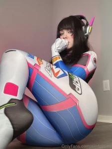 Just a girl in cosplay thinking ab thought i shouldn t be having part 1