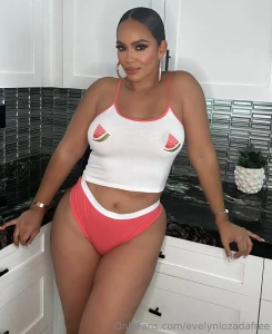 Who doesn t love full body views