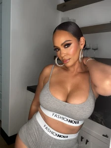 Taking custom requests dm me with your ideas