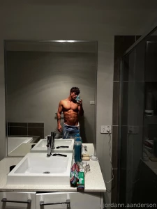 Happy monday beautiful humans