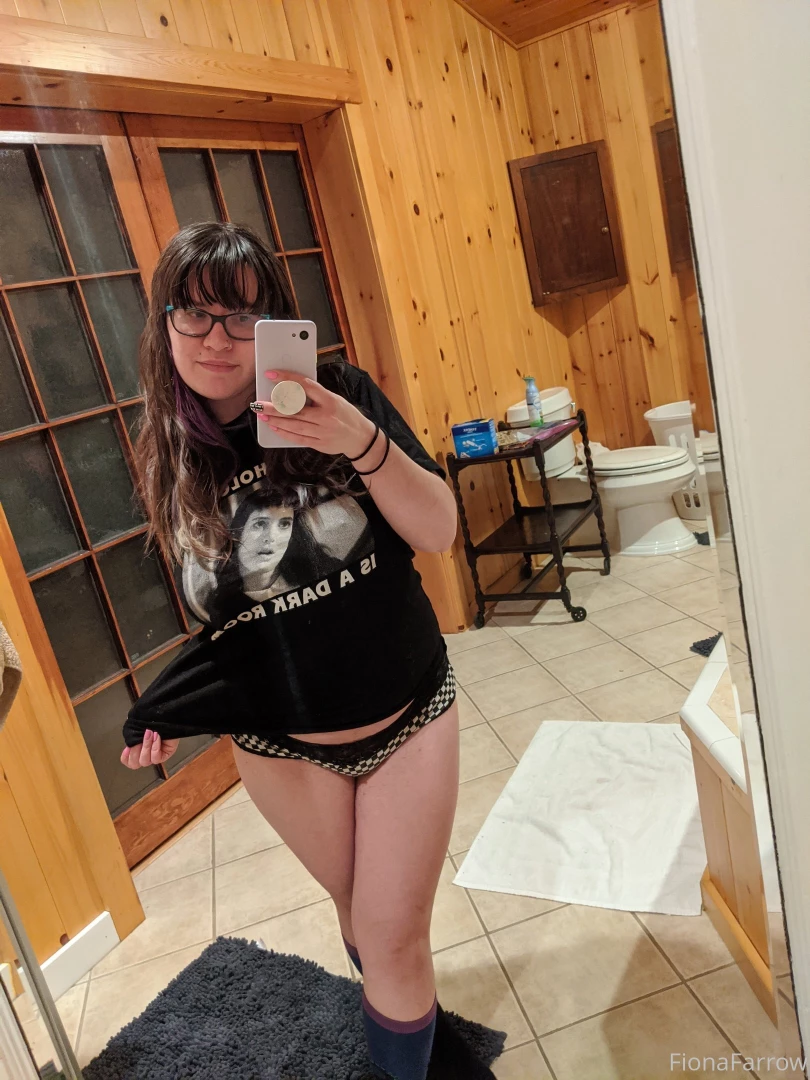 Really should ve taken more nudes in this bathroom 