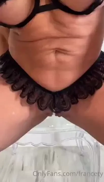 I just fucked a very big black-dildo and it made me cry check this 