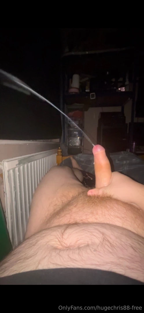 Sign up to my onlyfans hugechris88 to see this video dropping on 