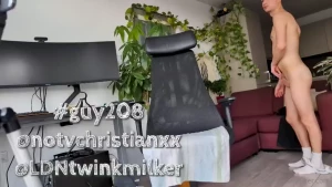 A beautiful twink with a prostate that is very much a cum switch watch