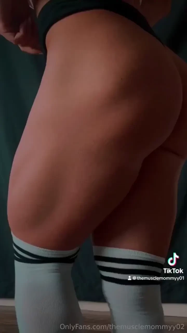 Some fun posing yesterday semi new to tiktok but love it sunday funday 