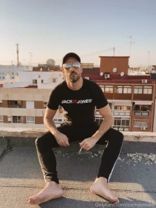 Disfrutando el sol de la azotea de mi casa enjoying the sun from the part 1