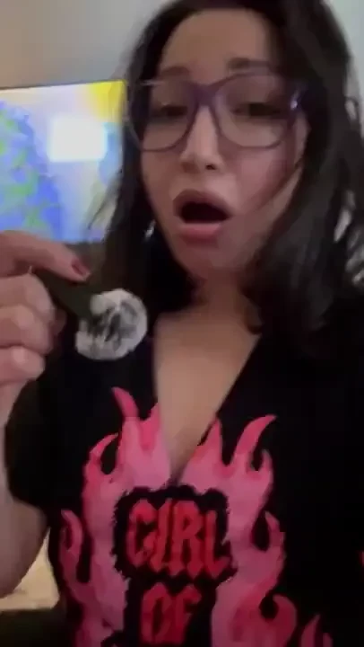 Brand new farts and burps uploaded to my vip kinseyy_shane 