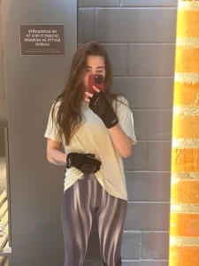 Hey babes i m feelin so pumped after today s workout i swear breaking
