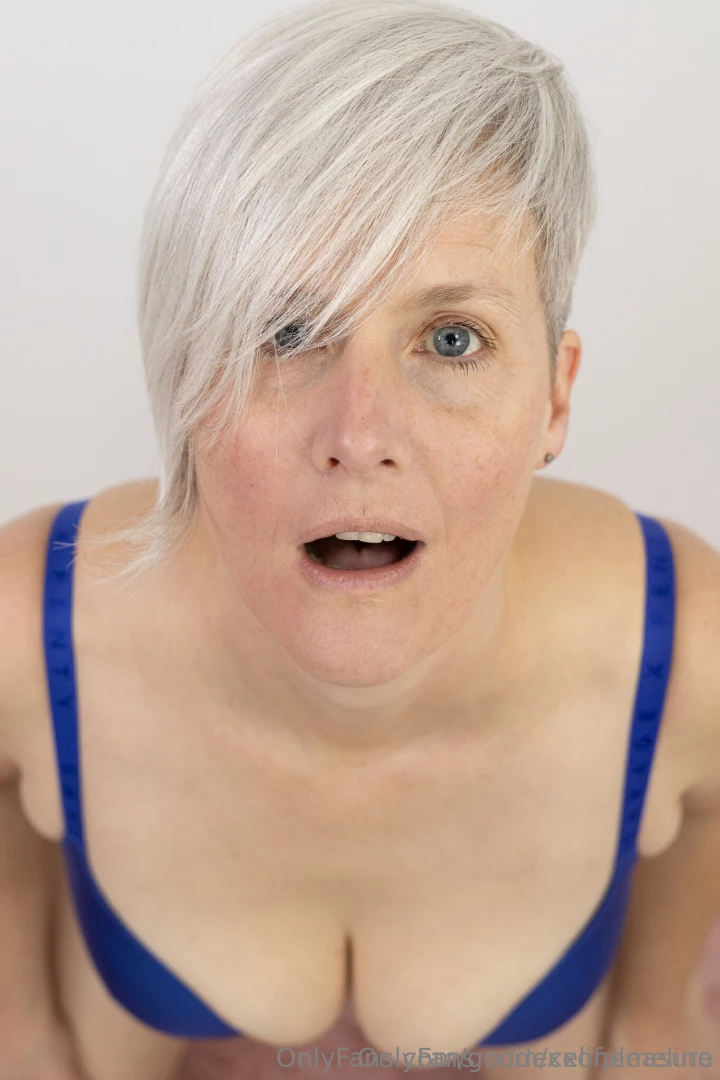 You re best friend s milf goddexxofpleasure stop scrolling ready to go part 3 