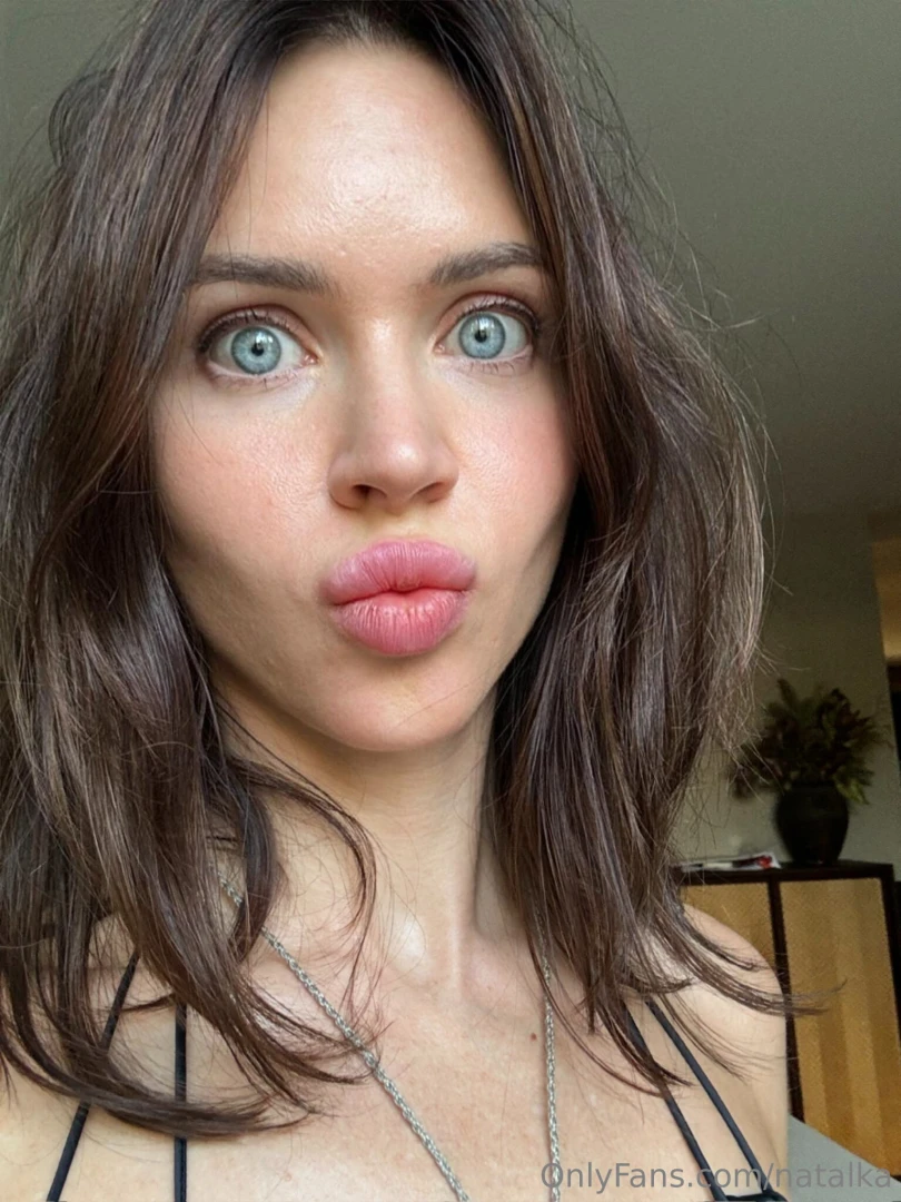 Just sending you a kiss 