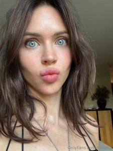 Just sending you a kiss