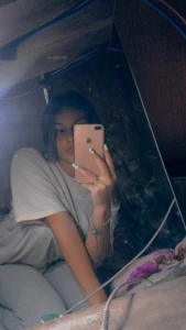 Sabato sera a casa sono la sola che non uscita