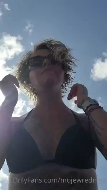 Pov crazy me on the beach 