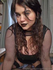 Sometimes i just want to please someone so badly i forget about myself