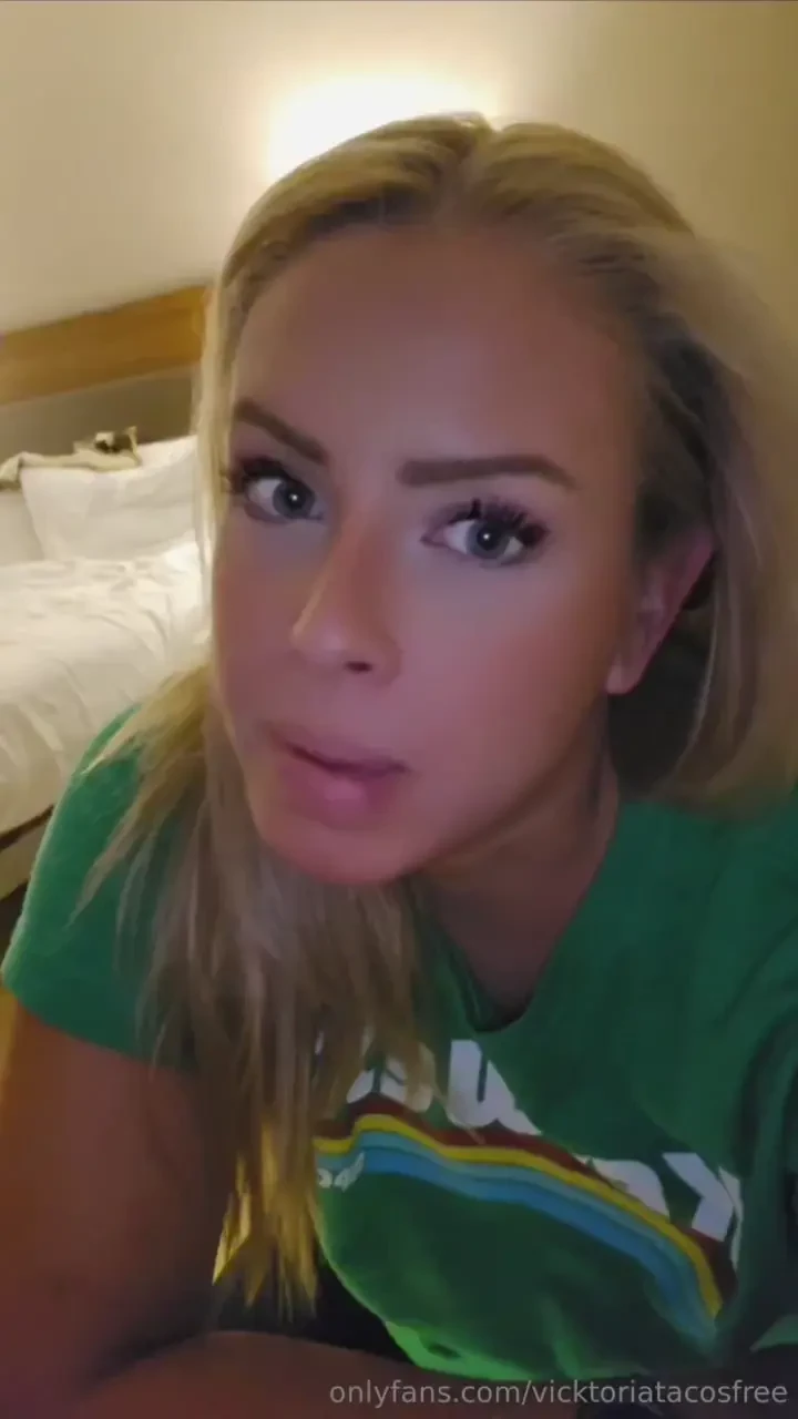 Half marathon race weekend mini vlog with farts behind the scenes 